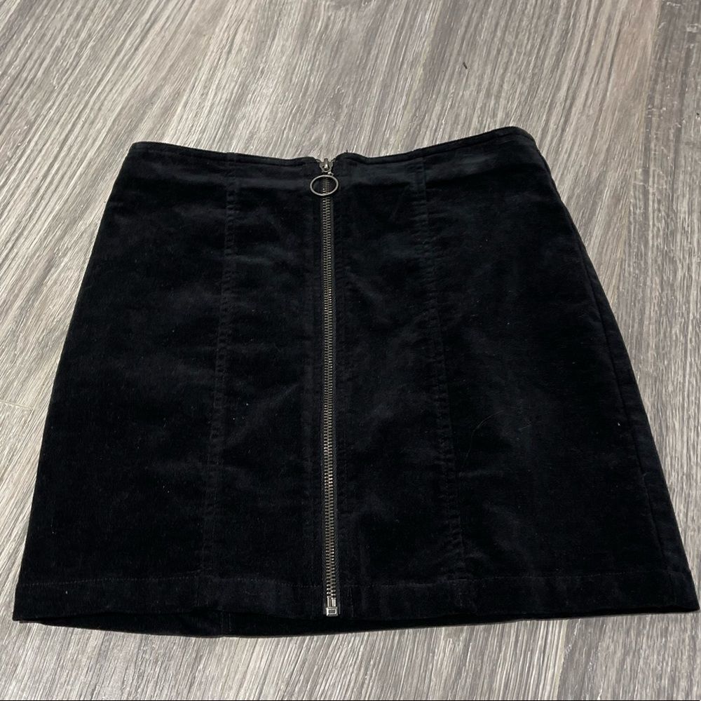 Forever 21 suede zip up mini skirt